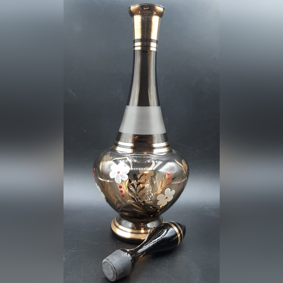 Vintage Smoky Brown Glass Decanter Set 6 Glasses Gold Trim Hand Painted Barware - Picture 4 of 8